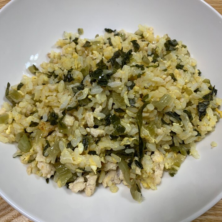 鶏ひき肉と高菜のチャーハン